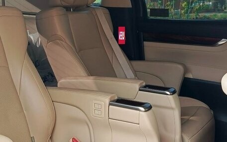 Toyota Vellfire II, 2016 год, 3 750 000 рублей, 10 фотография