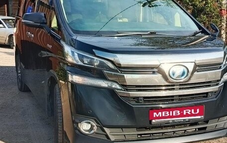 Toyota Vellfire II, 2016 год, 3 750 000 рублей, 2 фотография