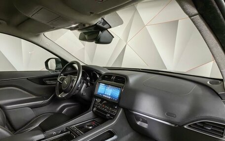 Jaguar F-Pace, 2019 год, 3 195 000 рублей, 12 фотография