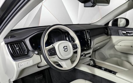 Volvo XC60 II, 2021 год, 4 380 000 рублей, 19 фотография