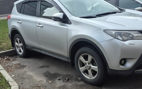 Toyota RAV4, 2014 год, 1 680 000 рублей, 2 фотография