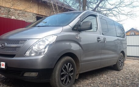 Hyundai Grand Starex Grand Starex I рестайлинг 2, 2011 год, 1 399 000 рублей, 1 фотография