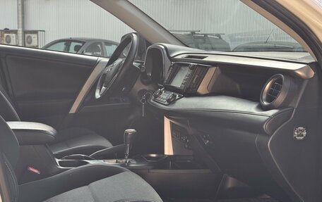 Toyota RAV4, 2017 год, 2 229 000 рублей, 10 фотография