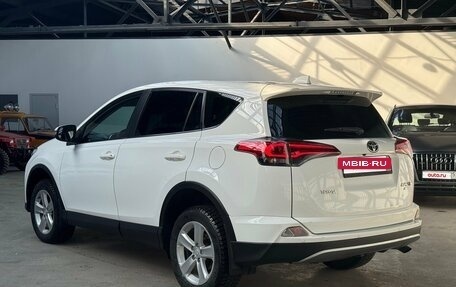Toyota RAV4, 2017 год, 2 229 000 рублей, 3 фотография