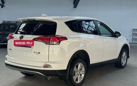 Toyota RAV4, 2017 год, 2 229 000 рублей, 4 фотография