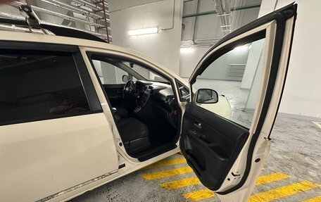 KIA Carens III (RP), 2009 год, 550 000 рублей, 11 фотография