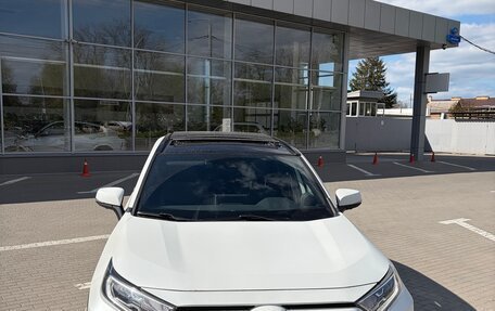 Toyota RAV4, 2021 год, 3 725 000 рублей, 2 фотография