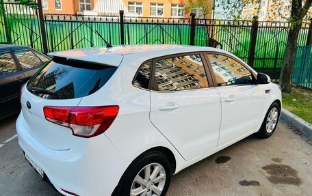 KIA Rio III рестайлинг, 2015 год, 965 000 рублей, 6 фотография