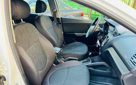KIA Rio III рестайлинг, 2015 год, 965 000 рублей, 10 фотография