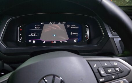 Volkswagen Tiguan II, 2022 год, 4 000 000 рублей, 3 фотография