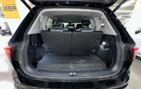 Volkswagen Tiguan II, 2022 год, 4 000 000 рублей, 29 фотография