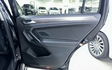 Volkswagen Tiguan II, 2022 год, 4 000 000 рублей, 21 фотография