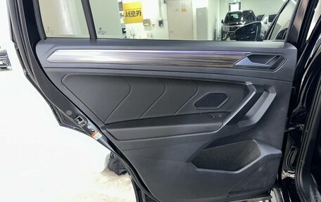 Volkswagen Tiguan II, 2022 год, 4 000 000 рублей, 24 фотография