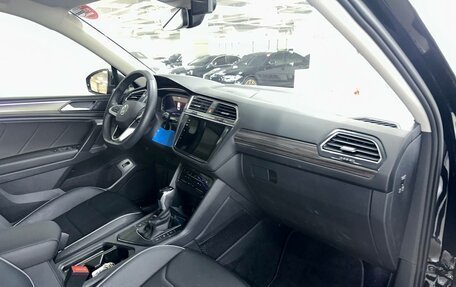 Volkswagen Tiguan II, 2022 год, 4 000 000 рублей, 36 фотография