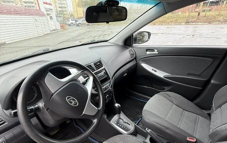 Hyundai Solaris II рестайлинг, 2011 год, 780 000 рублей, 9 фотография