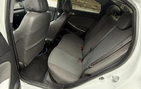 Hyundai Solaris II рестайлинг, 2011 год, 780 000 рублей, 13 фотография