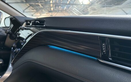 Toyota Camry, 2019 год, 2 249 000 рублей, 20 фотография