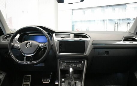 Volkswagen Tiguan II, 2018 год, 2 649 000 рублей, 9 фотография