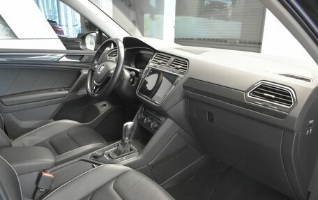 Volkswagen Tiguan II, 2018 год, 2 649 000 рублей, 24 фотография