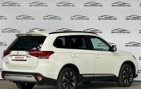 Mitsubishi Outlander III рестайлинг 3, 2021 год, 2 299 000 рублей, 4 фотография
