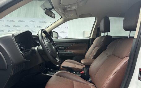 Mitsubishi Outlander III рестайлинг 3, 2021 год, 2 299 000 рублей, 10 фотография