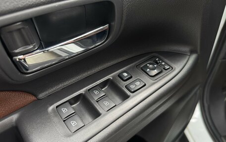 Mitsubishi Outlander III рестайлинг 3, 2021 год, 2 299 000 рублей, 13 фотография