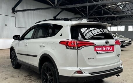 Toyota RAV4, 2018 год, 2 349 000 рублей, 4 фотография