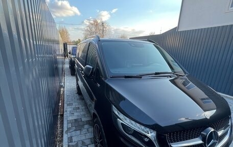 Mercedes-Benz V-Класс, 2020 год, 6 850 000 рублей, 3 фотография