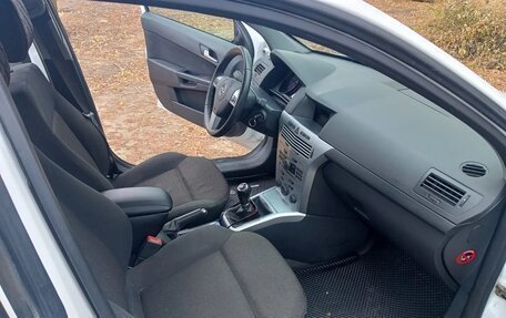 Opel Astra H, 2011 год, 675 000 рублей, 3 фотография