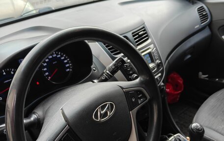 Hyundai Solaris II рестайлинг, 2015 год, 570 000 рублей, 9 фотография