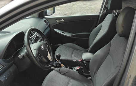 Hyundai Solaris II рестайлинг, 2015 год, 570 000 рублей, 8 фотография