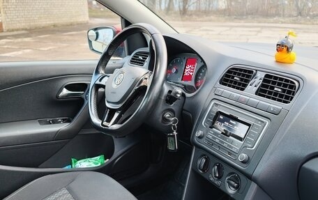 Volkswagen Polo VI (EU Market), 2016 год, 899 000 рублей, 21 фотография