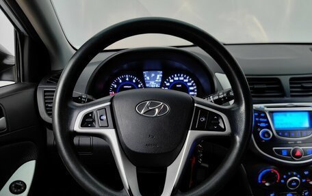 Hyundai Solaris II рестайлинг, 2012 год, 690 000 рублей, 11 фотография
