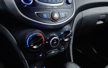 Hyundai Solaris II рестайлинг, 2012 год, 690 000 рублей, 15 фотография