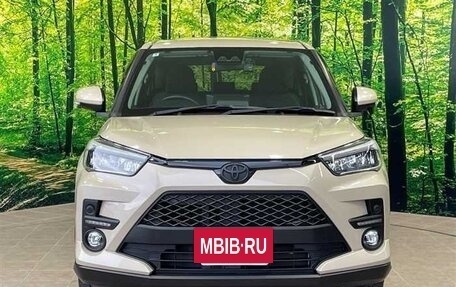 Toyota Raize I, 2022 год, 1 100 000 рублей, 2 фотография