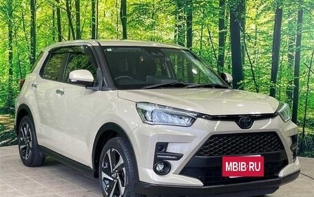 Toyota Raize I, 2022 год, 1 100 000 рублей, 3 фотография