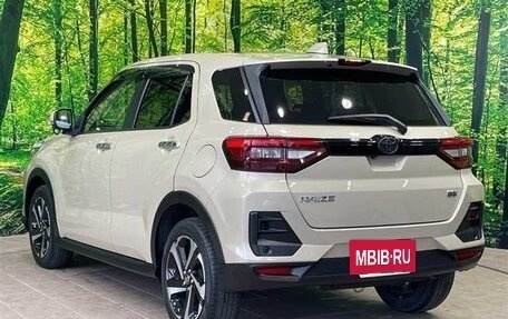 Toyota Raize I, 2022 год, 1 100 000 рублей, 7 фотография