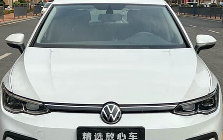 Volkswagen Golf VIII, 2023 год, 1 450 000 рублей, 2 фотография
