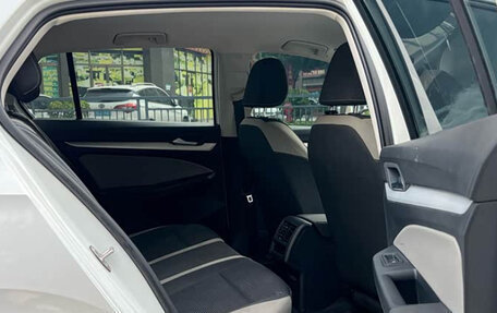 Volkswagen Golf VIII, 2023 год, 1 450 000 рублей, 11 фотография