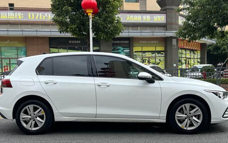 Volkswagen Golf VIII, 2023 год, 1 450 000 рублей, 8 фотография
