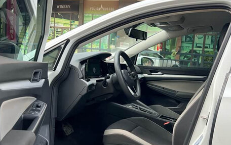 Volkswagen Golf VIII, 2023 год, 1 450 000 рублей, 10 фотография