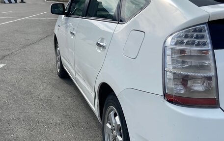 Toyota Prius, 2011 год, 890 000 рублей, 3 фотография