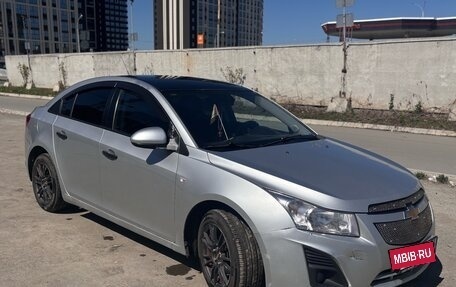 Chevrolet Cruze II, 2013 год, 670 000 рублей, 2 фотография
