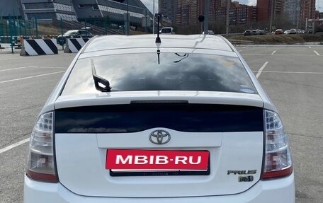 Toyota Prius, 2011 год, 890 000 рублей, 5 фотография