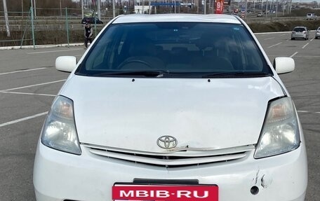 Toyota Prius, 2011 год, 890 000 рублей, 4 фотография
