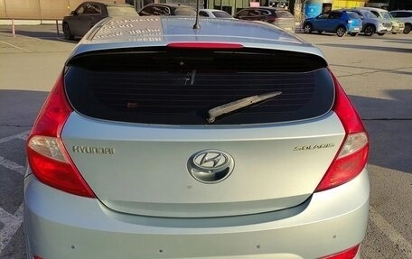 Hyundai Solaris II рестайлинг, 2012 год, 920 000 рублей, 2 фотография