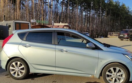 Hyundai Solaris II рестайлинг, 2012 год, 920 000 рублей, 9 фотография