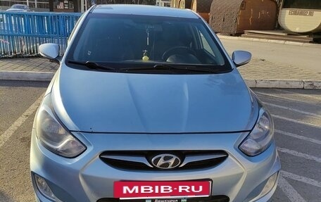 Hyundai Solaris II рестайлинг, 2012 год, 920 000 рублей, 4 фотография