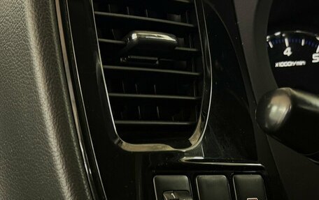 Mitsubishi Outlander III рестайлинг 3, 2018 год, 1 790 000 рублей, 8 фотография