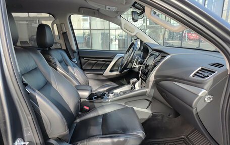 Mitsubishi Pajero Sport III рестайлинг, 2019 год, 3 400 000 рублей, 13 фотография